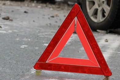 В Мурманске автомобиль без водителя устроил аварию