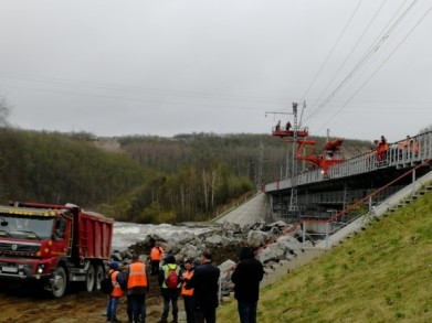 Ремонт пострадавшего от паводка моста через реку Кола может занять две недели
