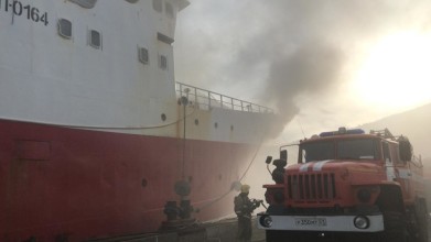 По факту пожара на траулере «Сайда» проводится проверка