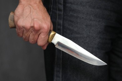 Жителя Никеля отправили в колонию за нападение с ножом и угрозы убийством