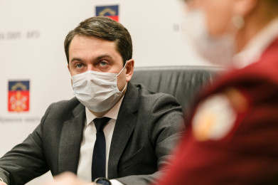 Андрей Чибис рассказал о правилах посещения кинотеатров и филармоний в Заполярье
