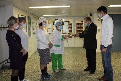 Новый автомобиль скорой помощи поступил в Алакуртти