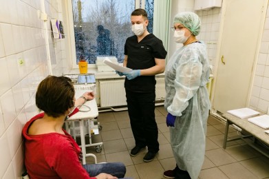На Мурманск приходится менее 50% новых случаев коронавируса в регионе