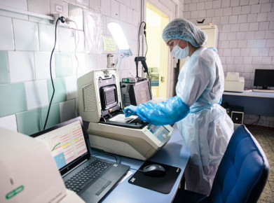 В России за сутки скончались 392 пациента с диагнозом COVID-19