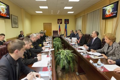 Правительство Мурманской области и командование Северного флота обсудили актуальные вопросы взаимодействия