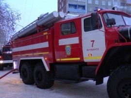 Теплотрасса горела в Первомайском районе Мурманска