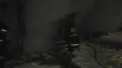 В Мончегорске сгорел гараж
