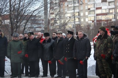 Заместитель губернатора Мурманской области Игорь Бабенко принял участие в торжественном митинге, посвященном 26-й годовщине вывода советских войск из Афганистана