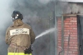 Задымление в подъезде на улице Орликовой ликвидировали пожарные в Мурманске
