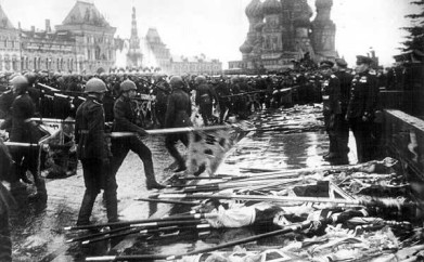 В Мурманске открывается выставка «Парад Победы на Красной Площади 24 июня 1945 года»