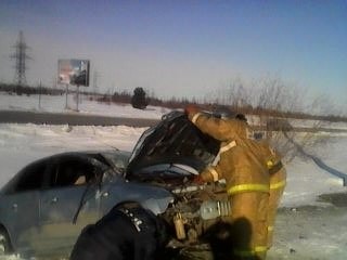 Три человека пострадали при столкновении автомобилей в Мурманской области