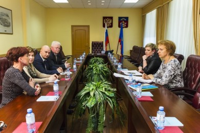 Губернатор Мурманской области Марина Ковтун провела рабочую встречу с представителями Общероссийского народного фронта Мурманской области