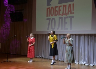 Лауреатом регионального этапа смотра-конкурса на лучшее исполнение песен военных лет стал вокальный коллектив «Арт-каприз» из Североморска