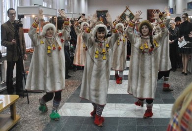 Танцевальные традиции саамов и коми-ижемцев изучат участники семинара в Мурманске