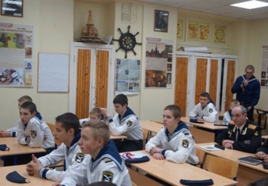 Приемная комиссия Североморского кадетского корпуса проводит собеседования с поступающими