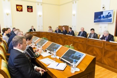 Поддержка семьи и детства – приоритет работы правительства Мурманской области
