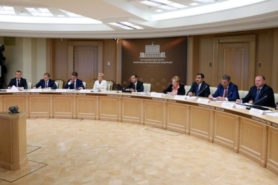 Председатель Правительства РФ Дмитрий Медведев поручил на уровне субъектов подготовить комплекс мер по совершенствованию демографической политики