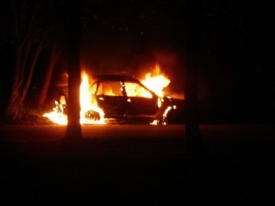 Автомобиль загорелся на трассе Р-21 «Кола»