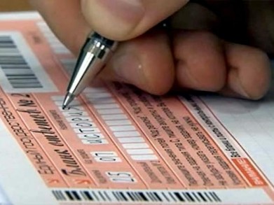 Выпускники смогут повторно сдать ЕГЭ осенью