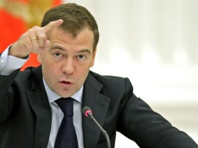 Медведев объявил выговор главе госкомпании "Российские автомобильные дороги"
