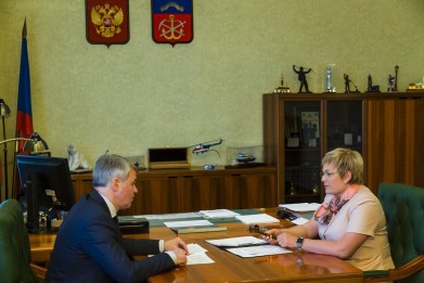 Проблемы ОСАГО обсудили Марина Ковтун и управляющий Мурманского отделения ЦБ РФ Андрей Климов