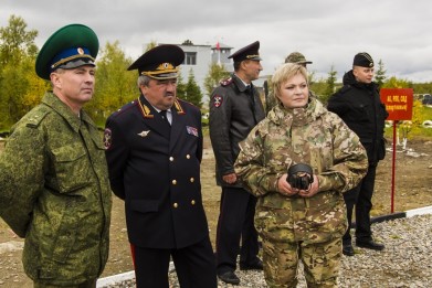 Губернатор Марина Ковтун приняла участие в открытии первенства спортивного общества «Динамо» по стрельбе из боевого оружия