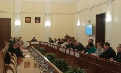 Первый заместитель губернатора Алексей Тюкавин провел заседание комиссии по реализации приоритетных национальных проектов и демографической политики в регионе