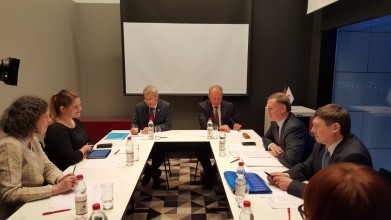 Состоялась рабочая встреча первого заместителя губернатора Алексея Тюкавина с норвежской с делегацией во главе с председателем Правительства губернии Тромс Сесилие Мюрсет