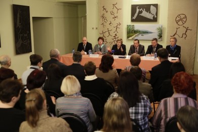 Перспективы развития Ловозерского горно-обогатительного комбината губернатор Марина Ковтун обсудила с руководством и трудовым коллективом предприятия