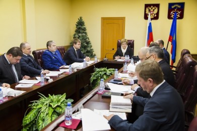 Губернатор Марина Ковтун провела заседание комиссии по координации работы по противодействию коррупции в Мурманской области