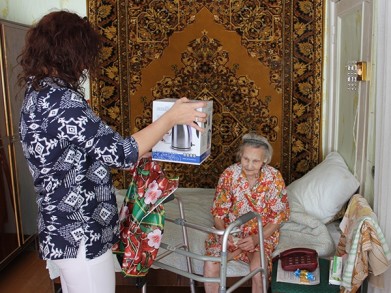 Жительницу Кандалакши поздравили с 90-летием