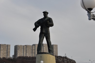 Строительный кран упал в Североморске. Есть пострадавшие