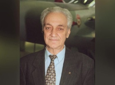 На 90-м году жизни скончался авиаконструктор Иван Микоян