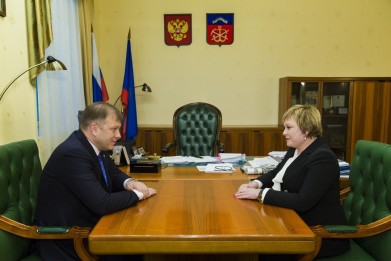 Губернатор Марина Ковтун провела рабочую встречу с депутатом Государственной Думы РФ от ЛДПР Александром Курдюмовым