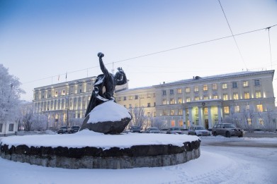 Губернатор Мурманской области Марина Ковтун выразила соболезнования по случаю безвременной кончины главы республики Северная Осетия-Алания Тамерлана Агузарова