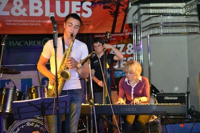 Первый луч солнца и первое Jazz&Blues Cafe в 2017-м году