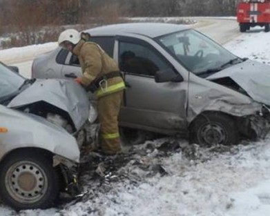 Два автомобиля столкнулись под Оленегорском