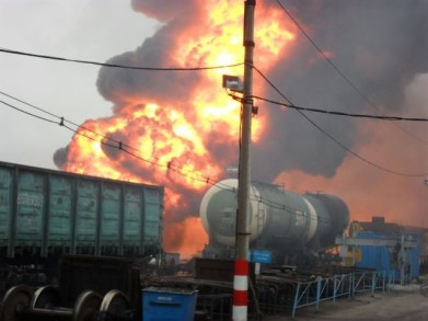 В Лопарской произошло возгорание технического вагона