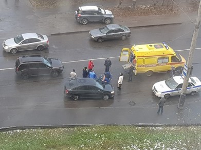 Женщина попала под колёса автомобиля на проспекте Кирова