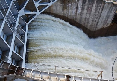 На Нивских ГЭС пройдут холостые сбросы воды