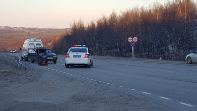 Велосипедист погиб под колёсами автомобиля в Мурманске
