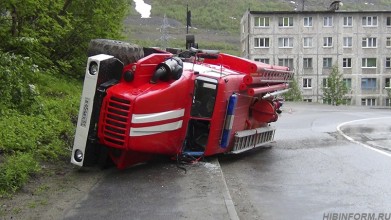 В Кировске перевернулась пожарная машина