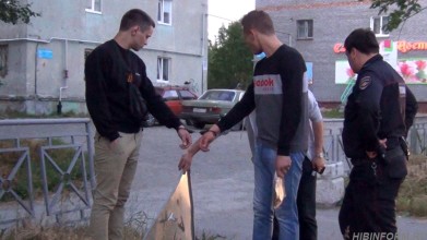 Апатитчан задержали за попытку украсть дорожные знаки