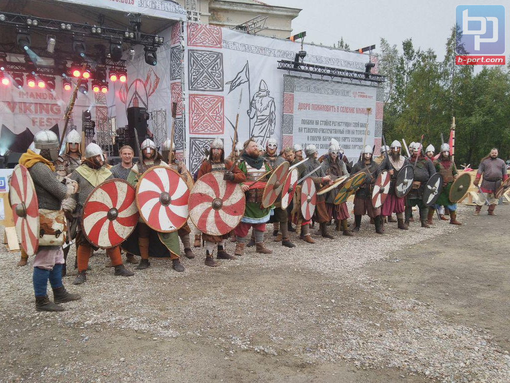 Викинг фест мончегорск. Фестиваль викингов Мончегорск. Викинг фест Мончегорск 2022. Викинги Мончегорск.