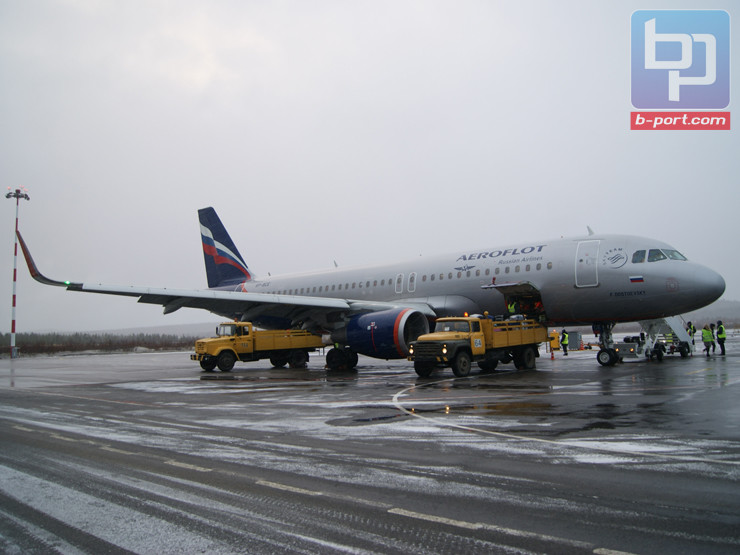 Мурманск авиакомпании. Су 1321 рейс Мурманск Москва. Самолет Аэрофлот Мурманск. Аэрофлот авиакомпания Мурманск. Рейс Су 6412.