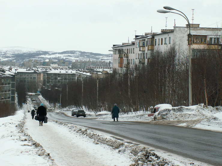 В мурманской области похолодает до -27. Мурманск 12 июня 2005. Мурманск похолодание. Арктический циклон как выглядит. Мурманск фото.