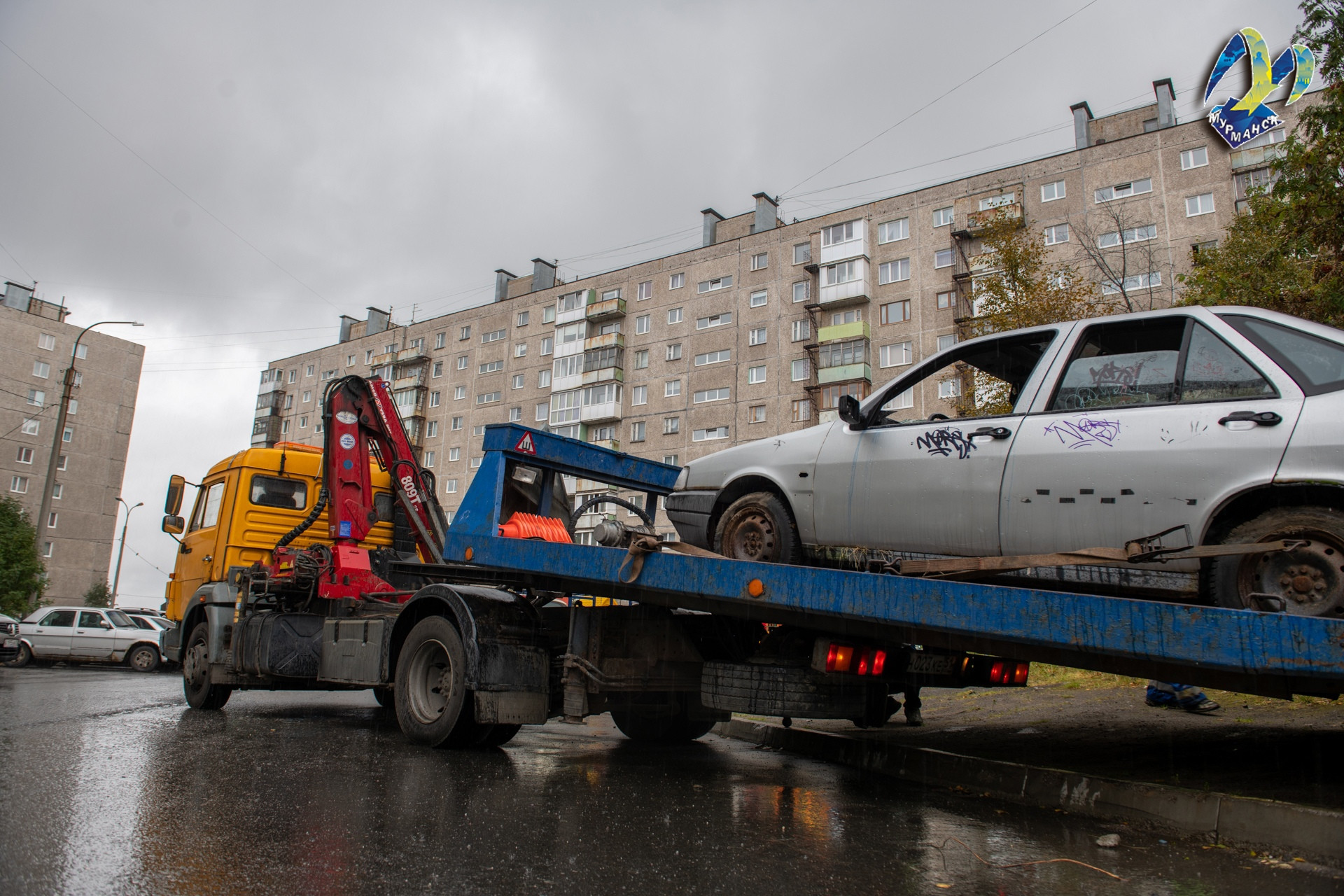 Очередной автохлам вывезли из Октябрьского округа Мурманска | 01.09.2022 |  Мурманск - БезФормата