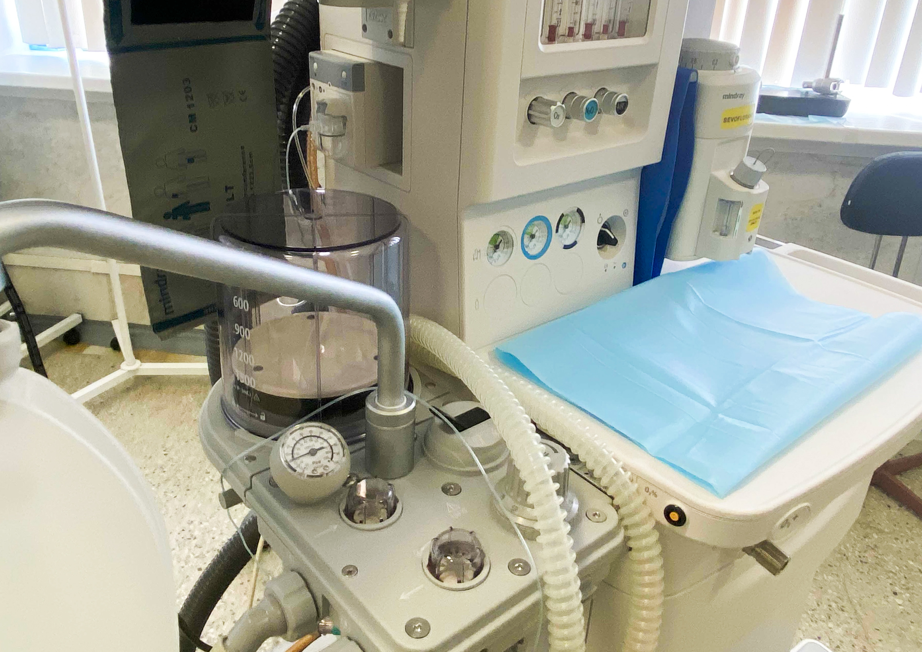 Оленегорск больница. Аппарат ИВЛ реанимация новорожденных. Реанимация новейшее оборудование Миндрей 2022. В Видновскую больницу поступило новое оборудование. Лабораторное оборудование рисунок.