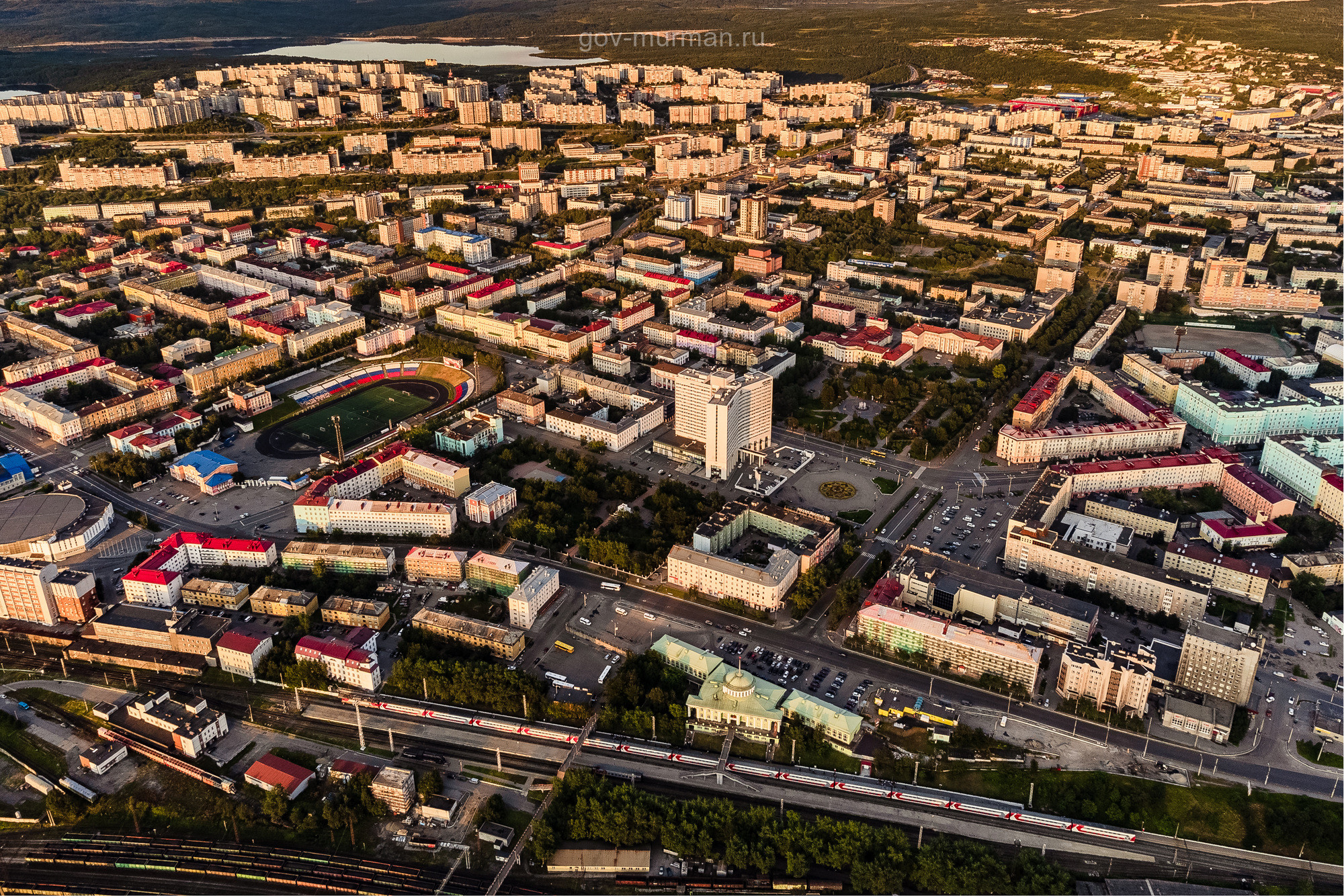 Субсидия позволила мурманскому ТСЖ привести в порядок проблемную крышу |  Информационное агентство «Би-порт»