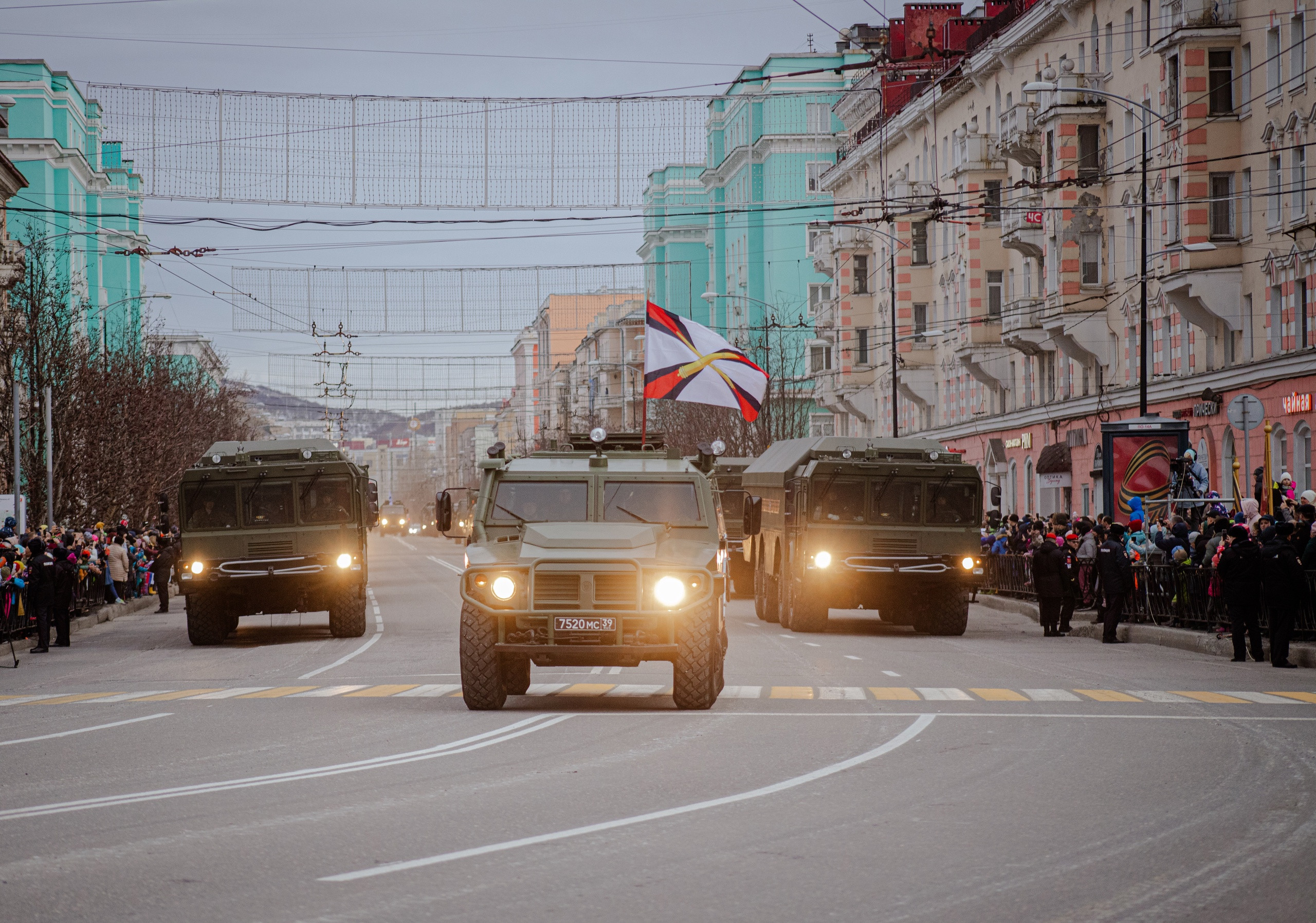 В дни репетиций военного парада будут перекрыты улицы Мурманска |  Информационное агентство «Би-порт»